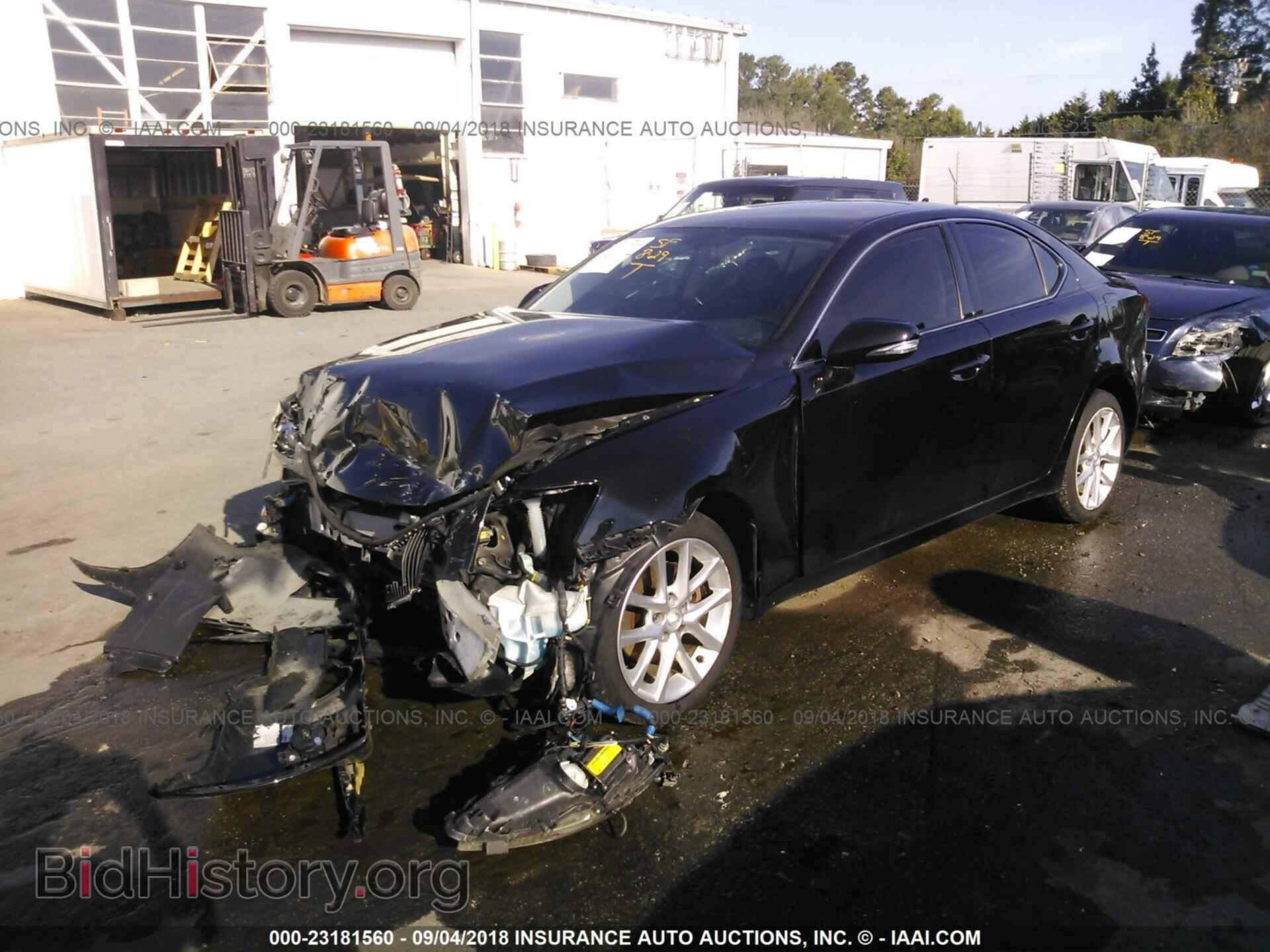 2011 Lexus Is - VIN: JTHCF5C2XB5045618 - Фото 2