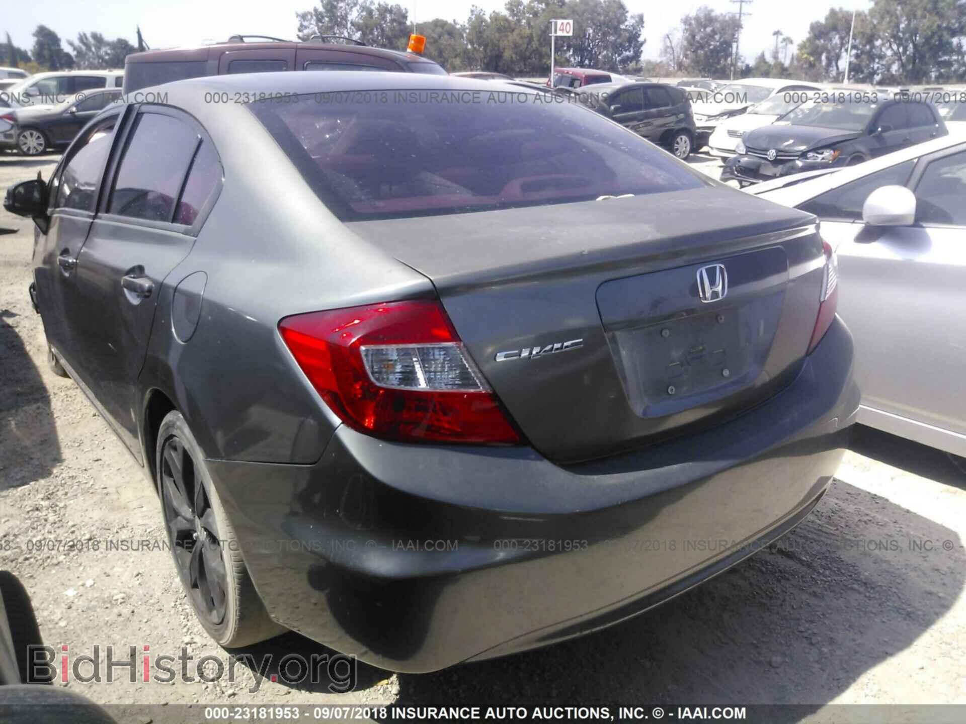 2012 Honda Civic - VIN: 2HGFB2F80CH602010 - Photo 3