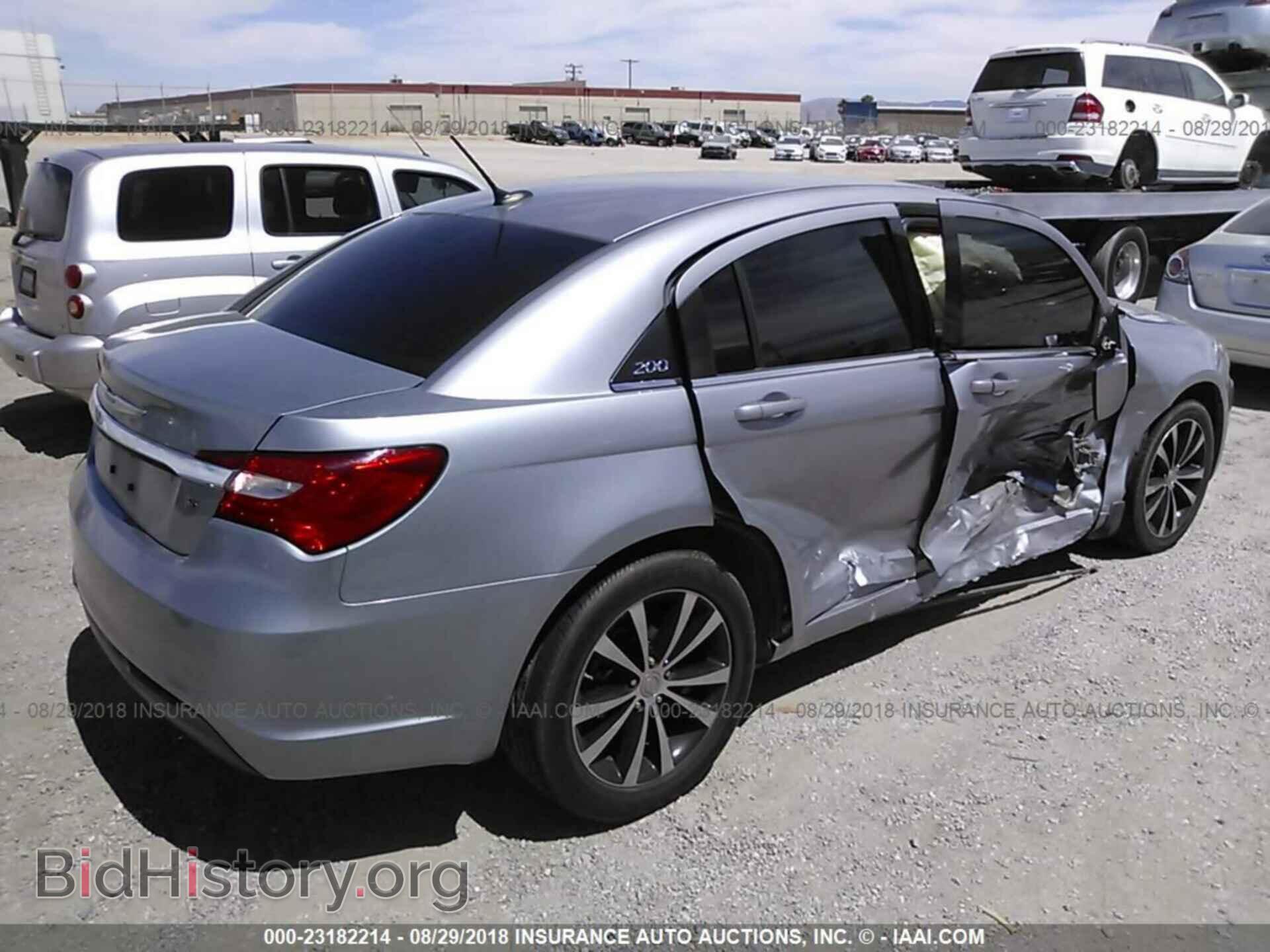 2013 Chrysler 200 - VIN: 1C3CCBBG7DN737011 - Photo 4