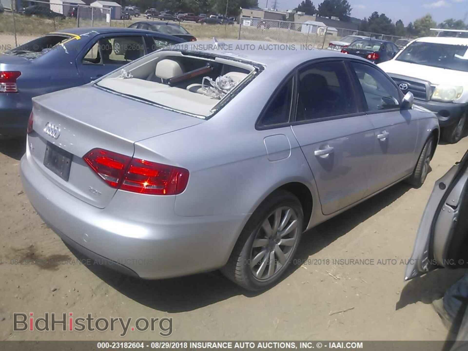 2012 Audi A4 - VIN: WAUAFAFL0CA116000 - Фото 4
