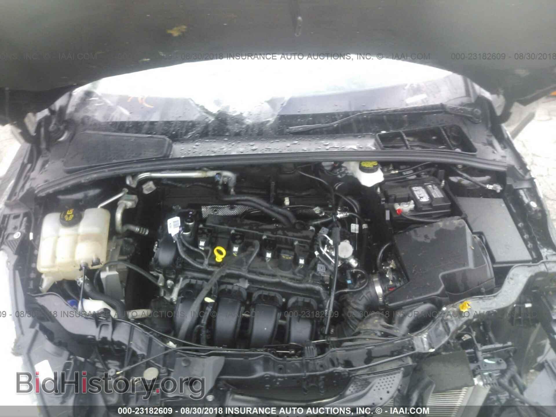 2018 Ford Focus - VIN: 1FADP3E20JL226263 - Photo 10