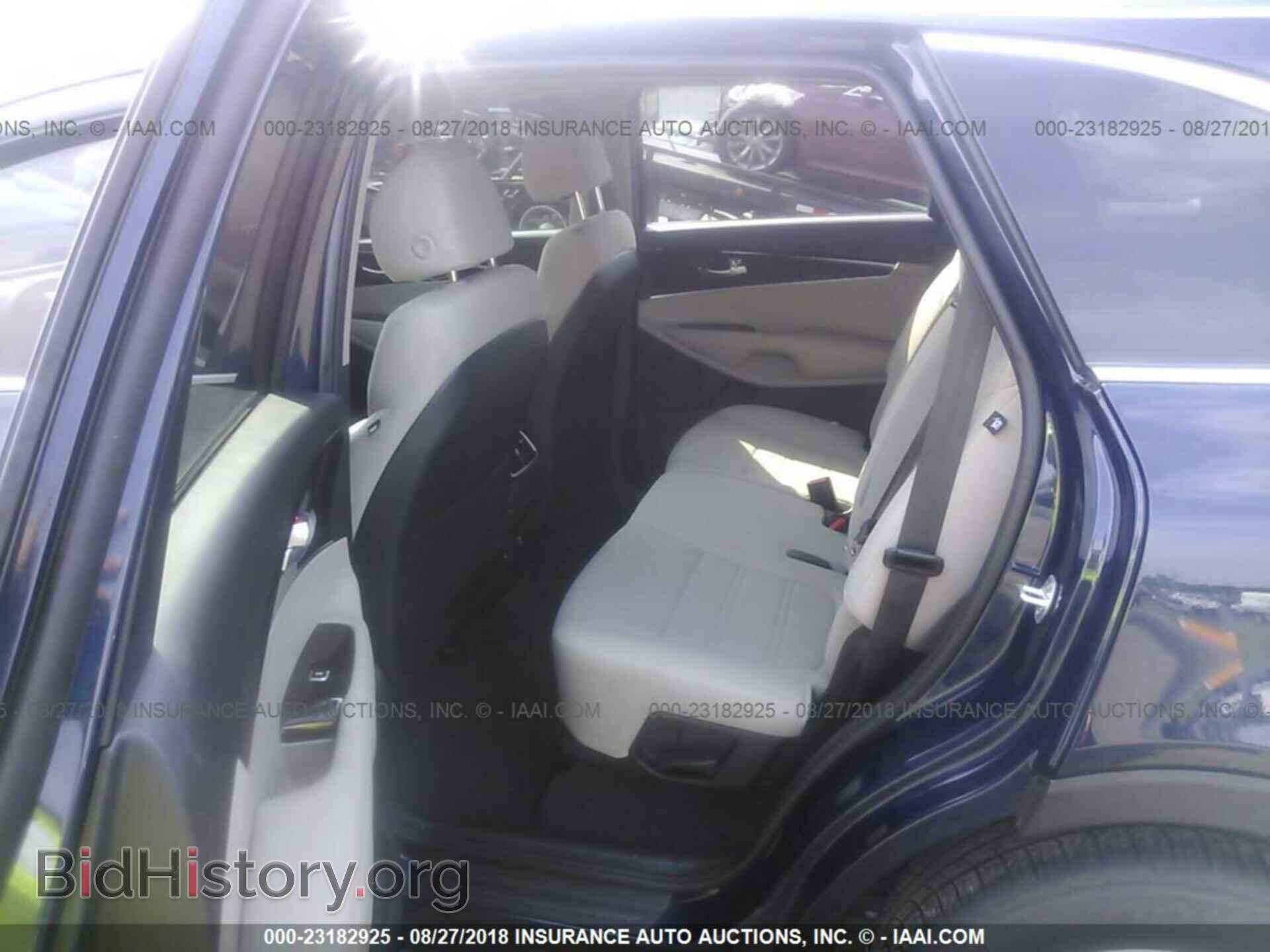 2018 Kia Sorento - VIN: 5XYPGDA39JG429403 - Фото 8