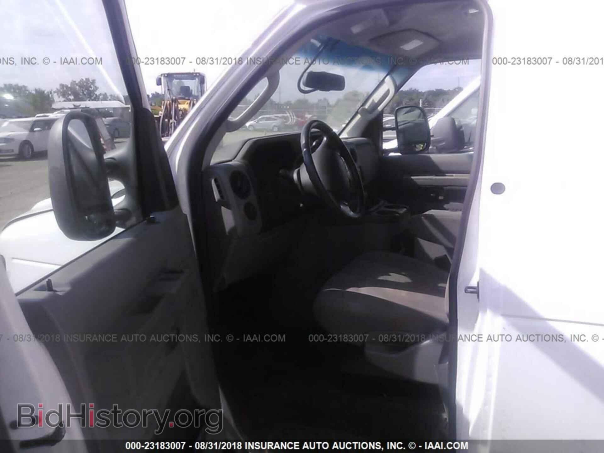 2011 Ford Econoline - VIN: 1FTNE1EW0BDA34218 - Фото 5