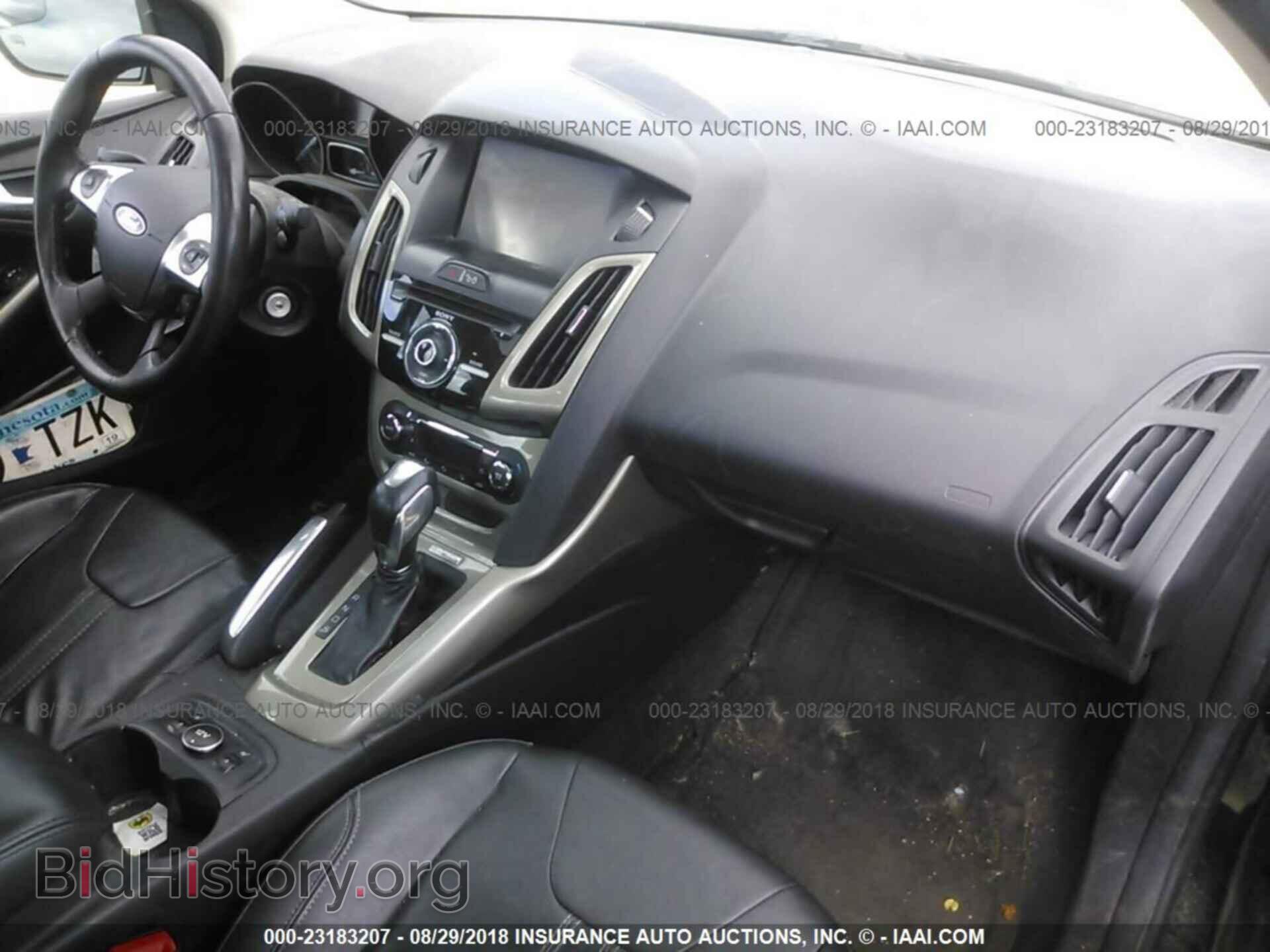 2012 Ford Focus - VIN: 1FAHP3H28CL362382 - Photo 5