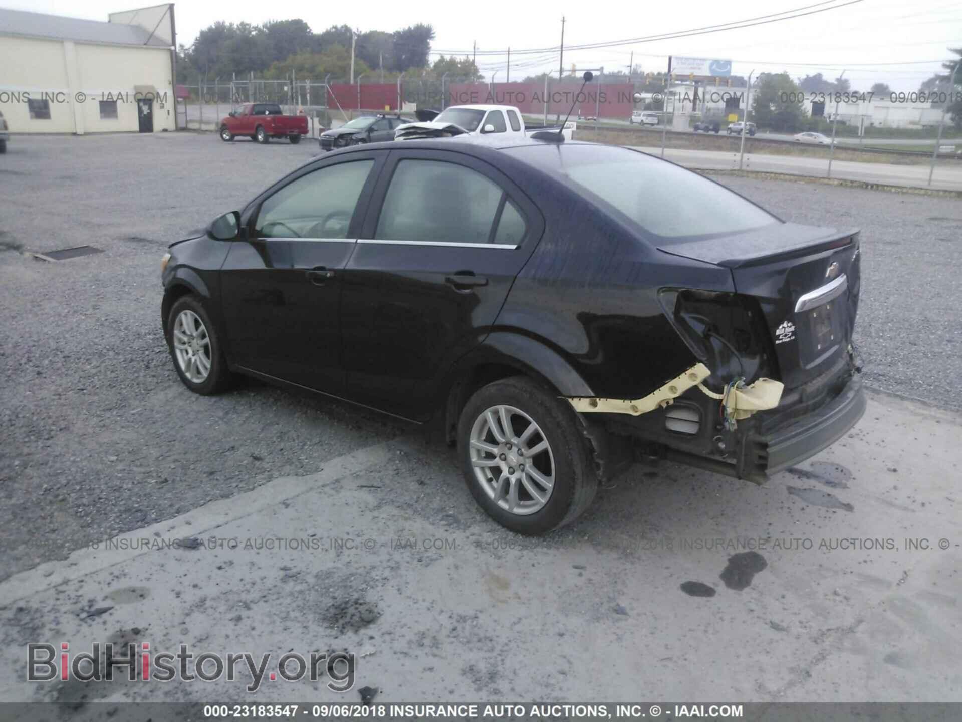2015 Chevrolet Sonic - VIN: 1G1JD5SH1F4209167 - Фото 3