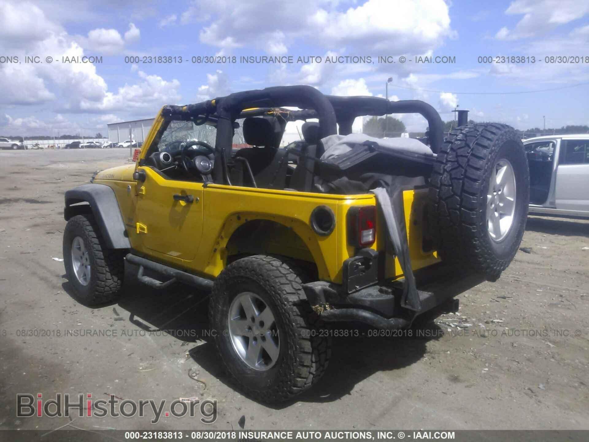 2011 Jeep Wrangler - VIN: 1J4BA6D19BL523864 - Фото 3