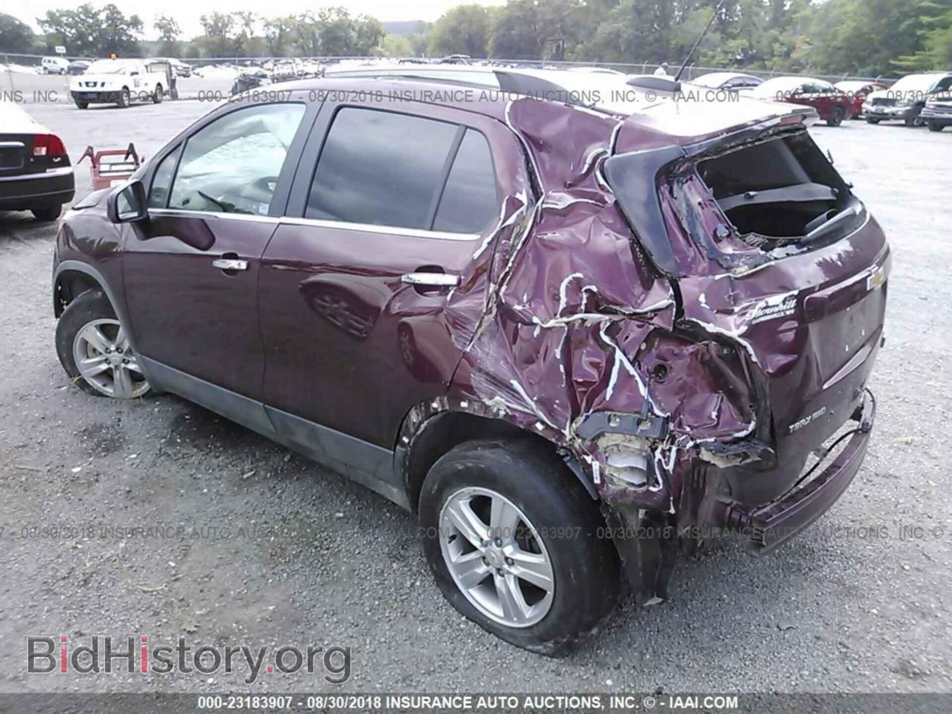 2017 Chevrolet Trax - VIN: 3GNCJPSBXHL275284 - Фото 3