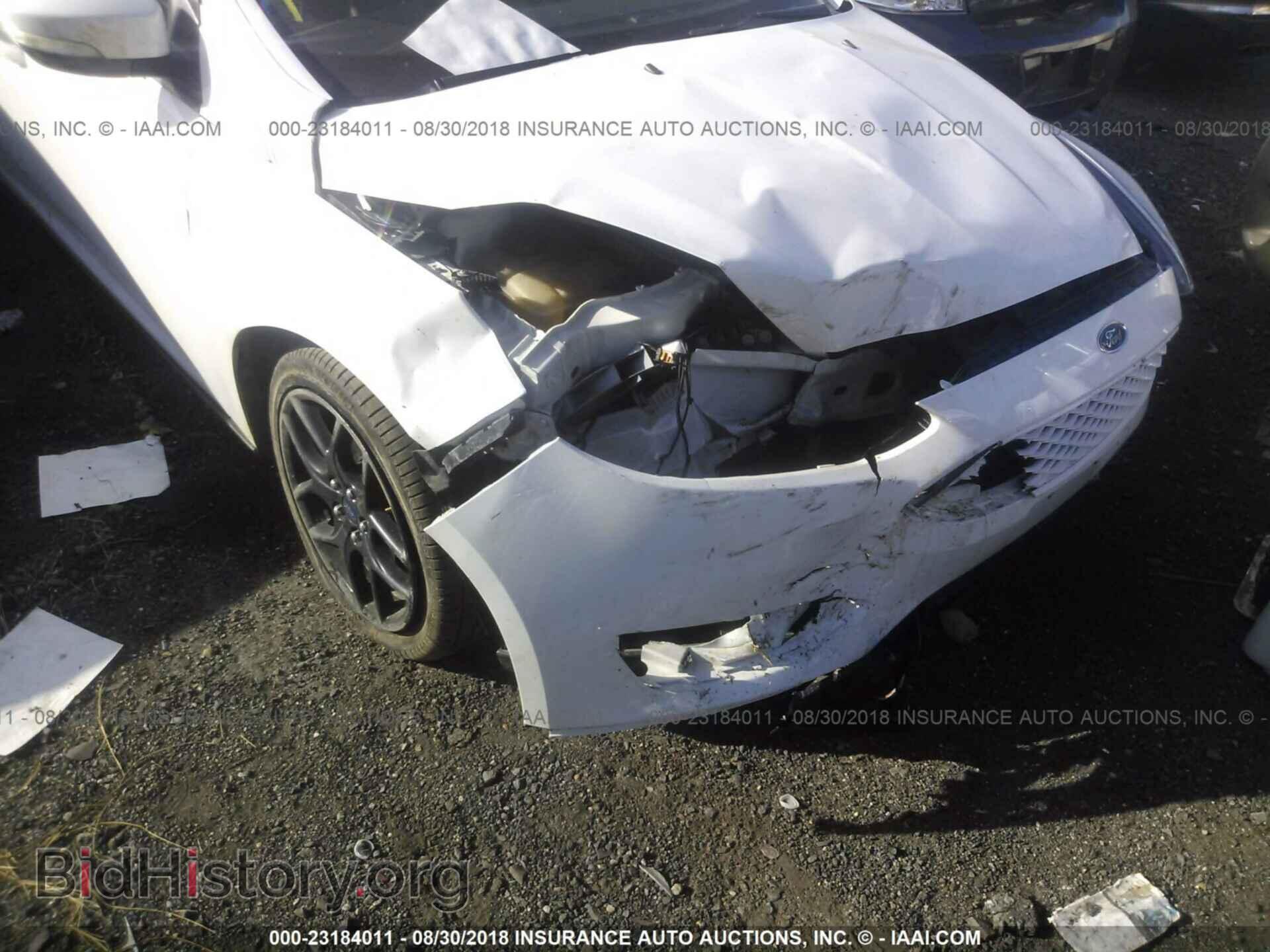 2016 Ford Focus - VIN: 1FADP3K23GL266558 - Photo 6