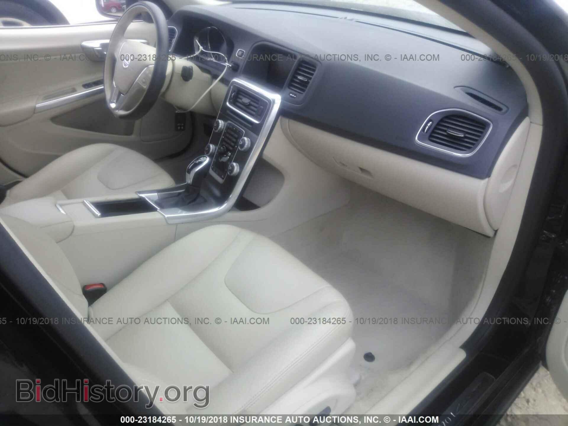 2016 Volvo S60 - VIN: YV126MFK6G2393843 - Фото 5