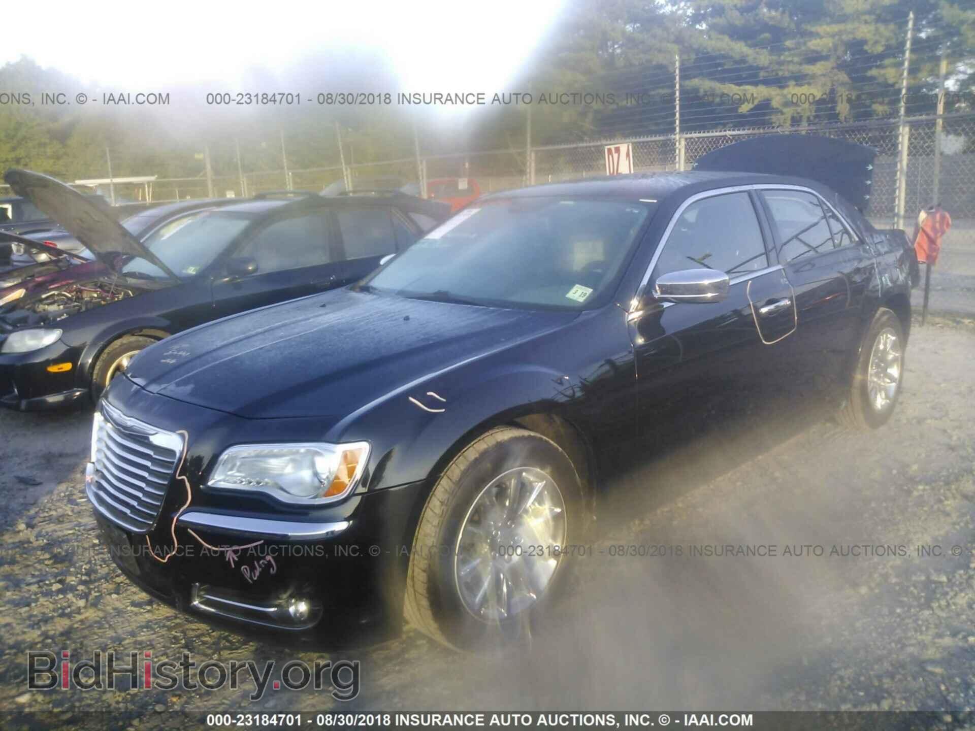 2014 Chrysler 300c - VIN: 2C3CCAEG7EH382275 - Photo 2