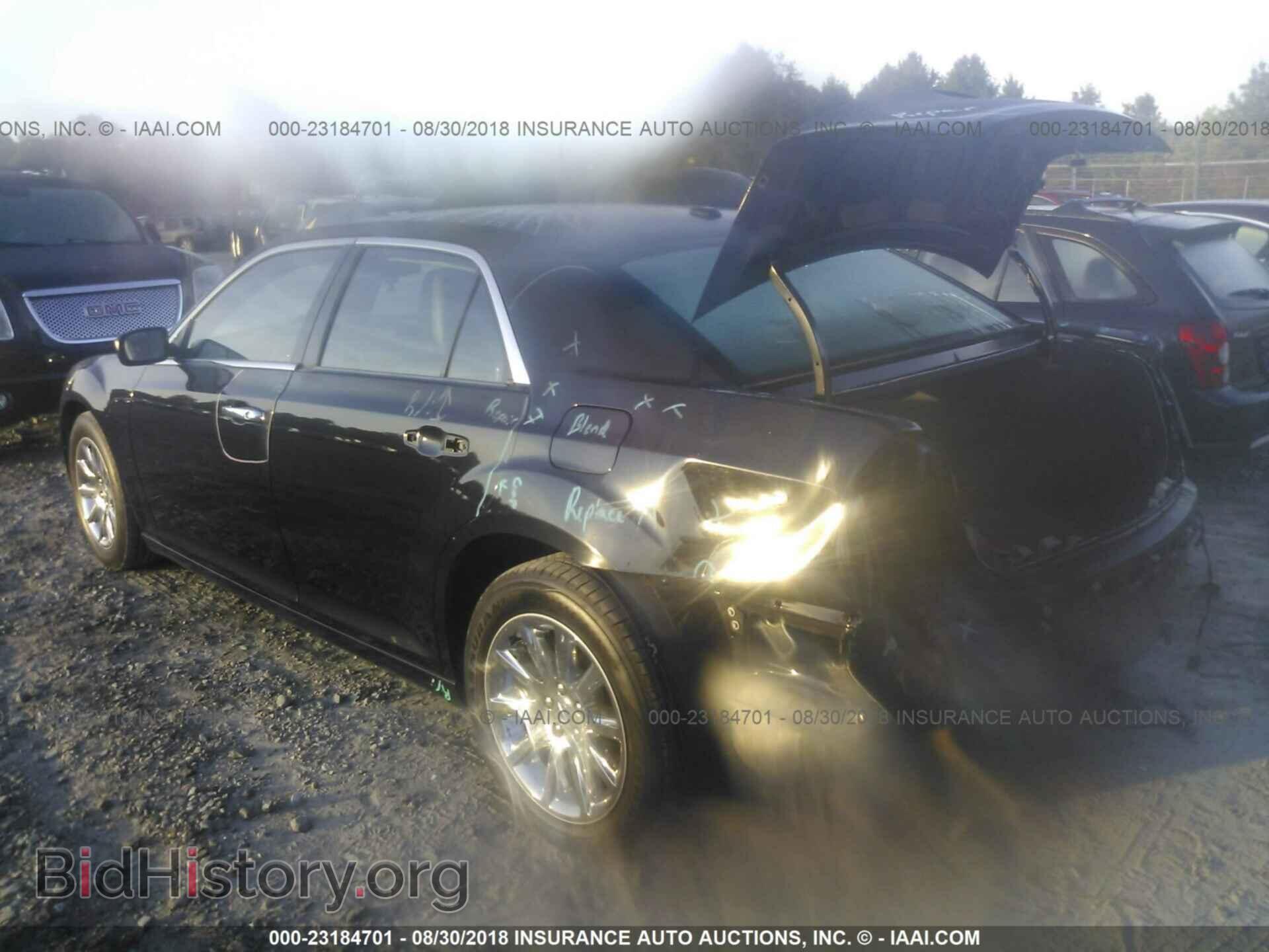 2014 Chrysler 300c - VIN: 2C3CCAEG7EH382275 - Photo 3