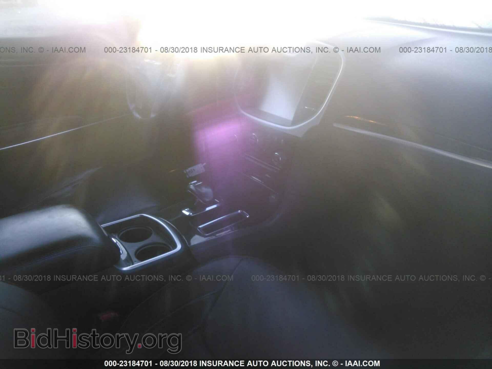 2014 Chrysler 300c - VIN: 2C3CCAEG7EH382275 - Photo 5