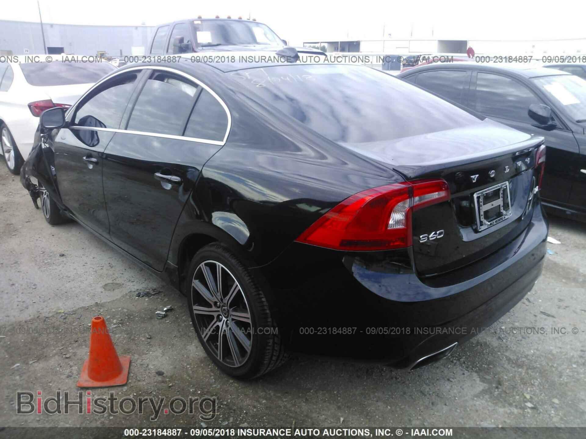 2015 Volvo S60 - VIN: YV149MFD0F1318660 - Фото 3