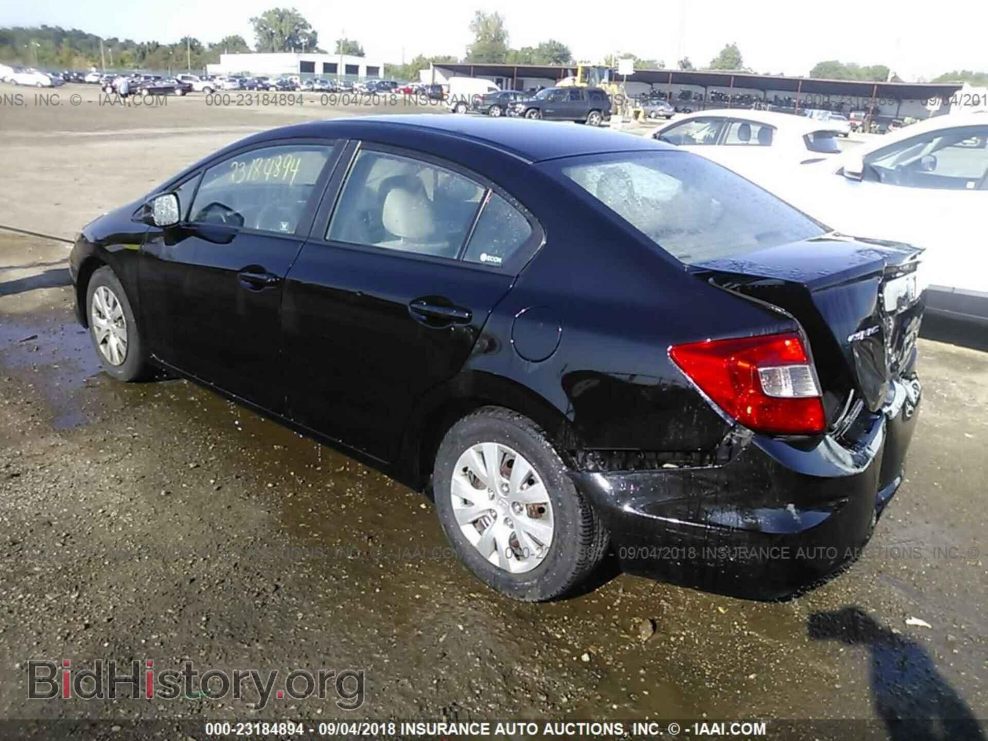 2012 Honda Civic - VIN: 2HGFB2F56CH526136 - Фото 3