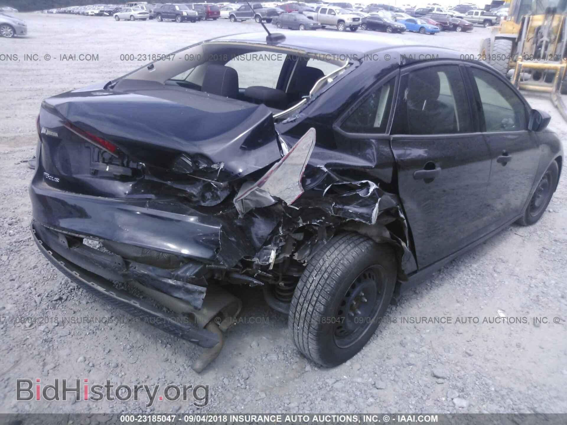 2016 Ford Focus - VIN: 1FADP3E24GL323703 - Photo 6