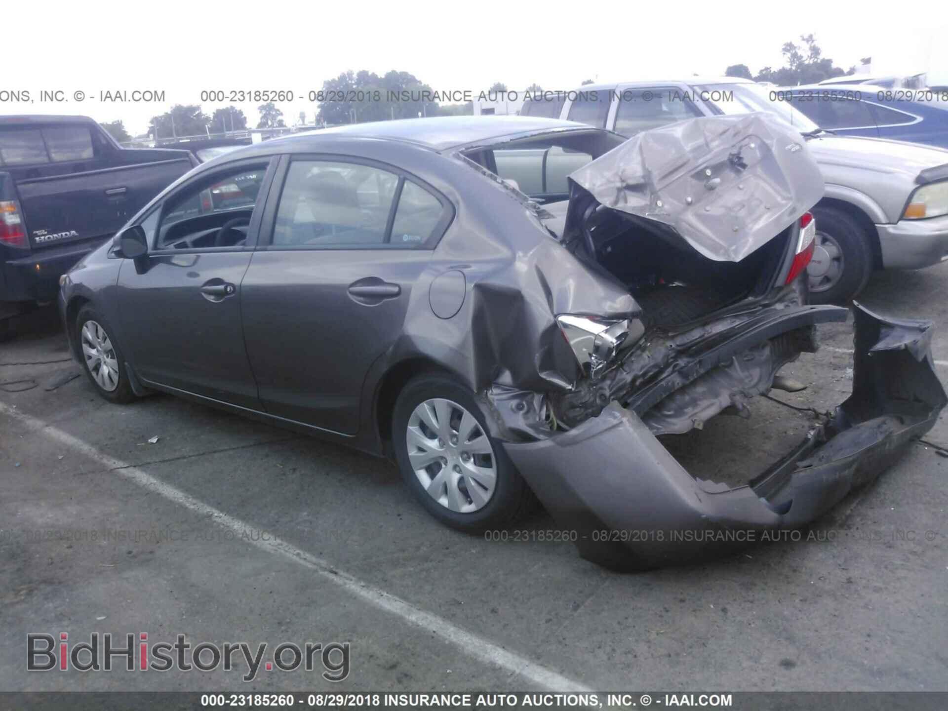 2012 Honda Civic - VIN: 2HGFB2F5XCH562458 - Фото 3