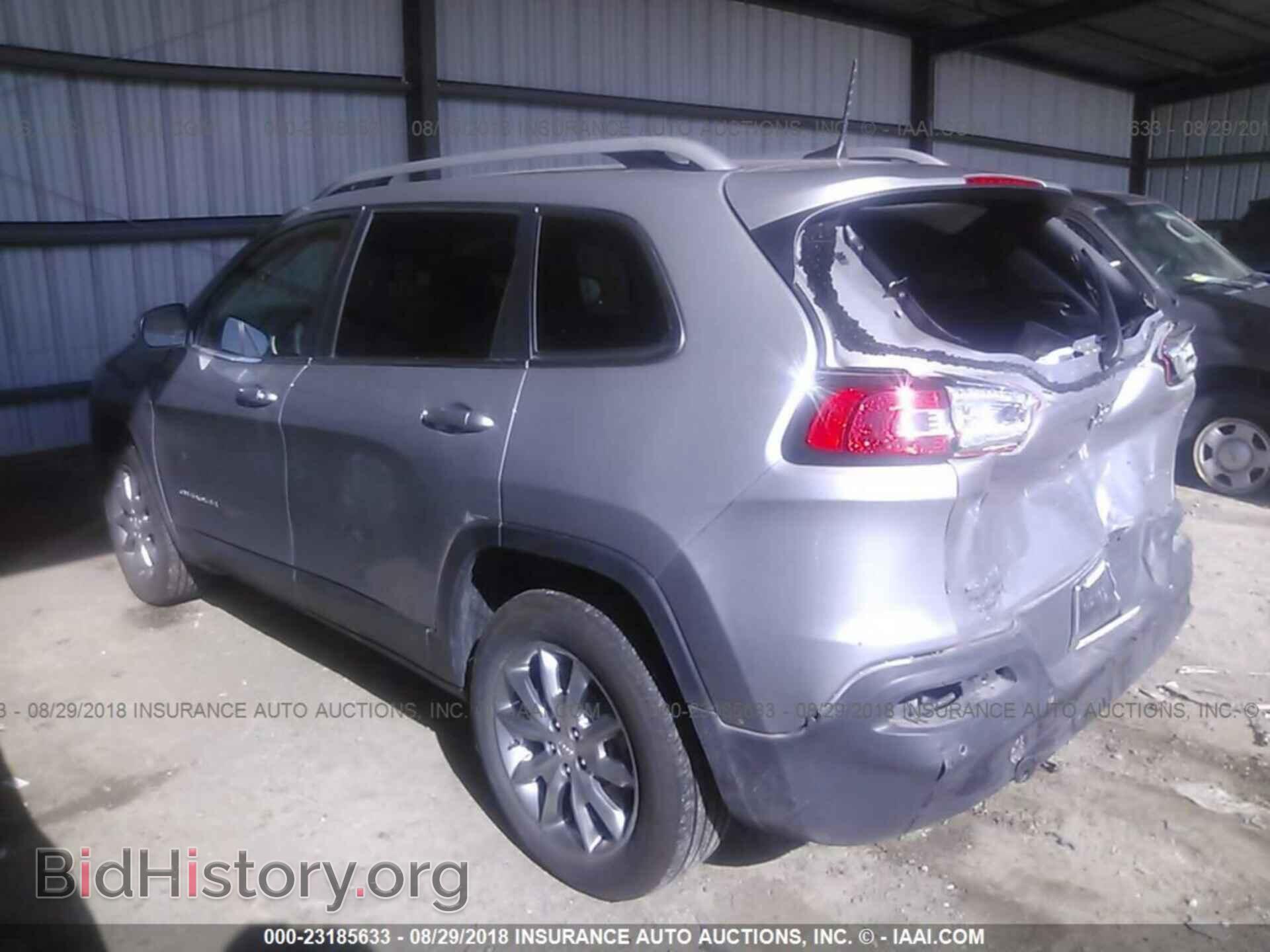 2018 Jeep Cherokee - VIN: 1C4PJMDB1JD617769 - Фото 3