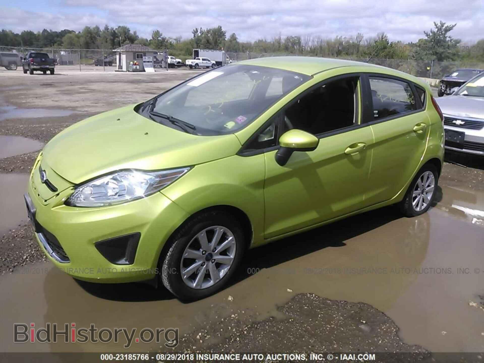 2011 Ford Fiesta - VIN: 3FADP4EJ1BM223790 - Фото 2