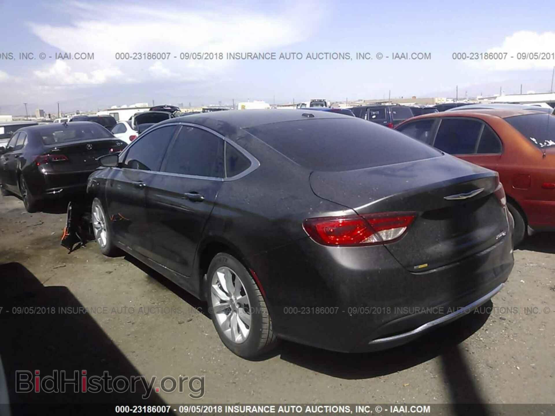 2015 Chrysler 200 - VIN: 1C3CCCCB8FN618914 - Photo 3