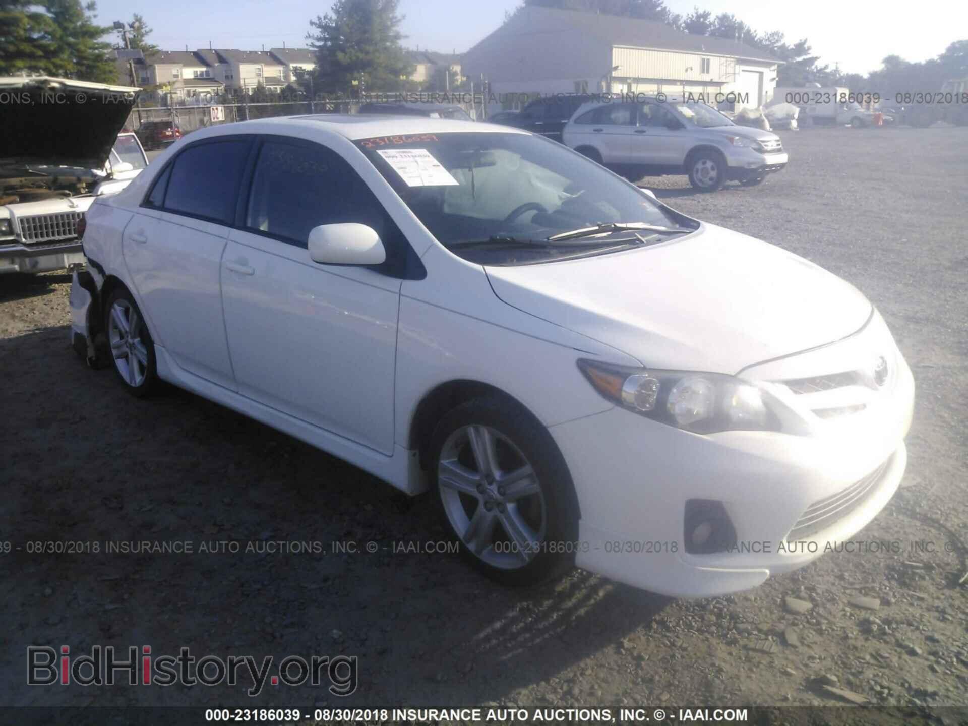 Photo 2T1BU4EE4DC052753 - Toyota Corolla 2013