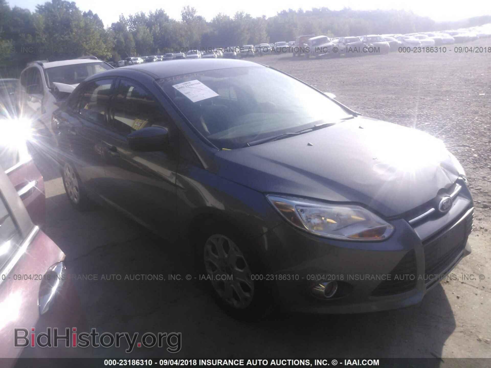 Photo 1FAHP3F27CL317677 - Ford Focus 2012