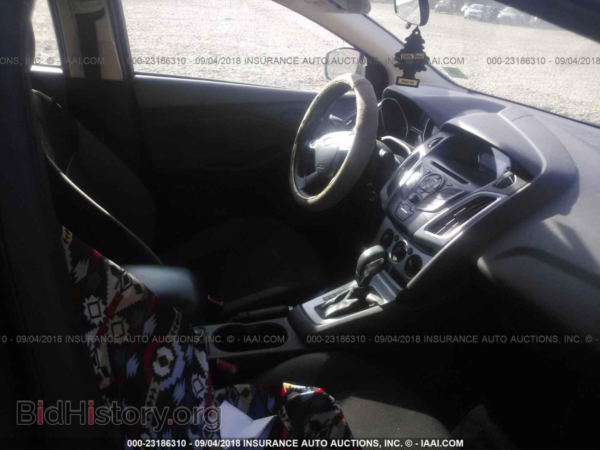 2012 Ford Focus - VIN: 1FAHP3F27CL317677 - Photo 5
