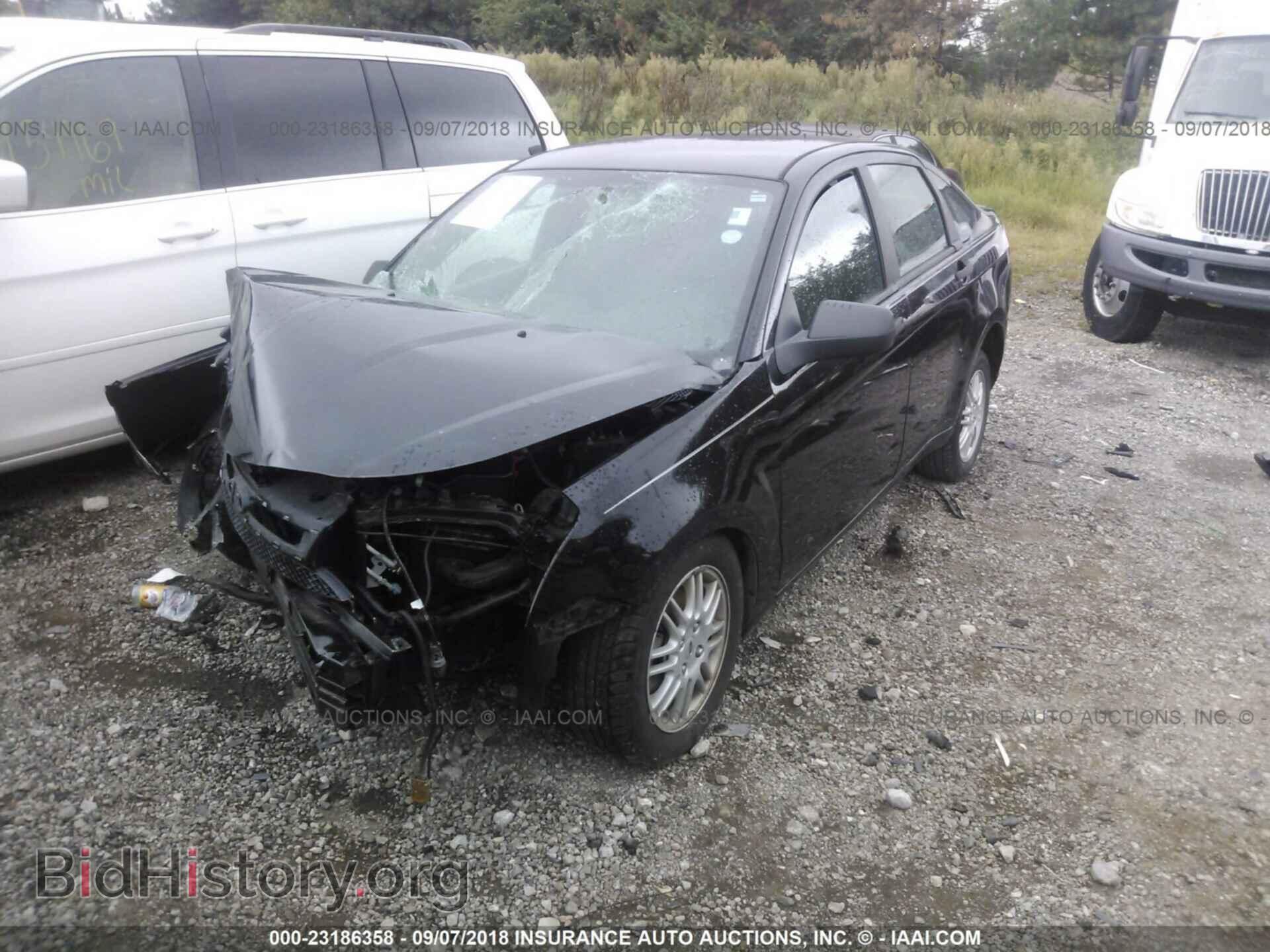 2011 FORD FOCUS - VIN: 1FAHP3FN8BW161107 - Фото 2
