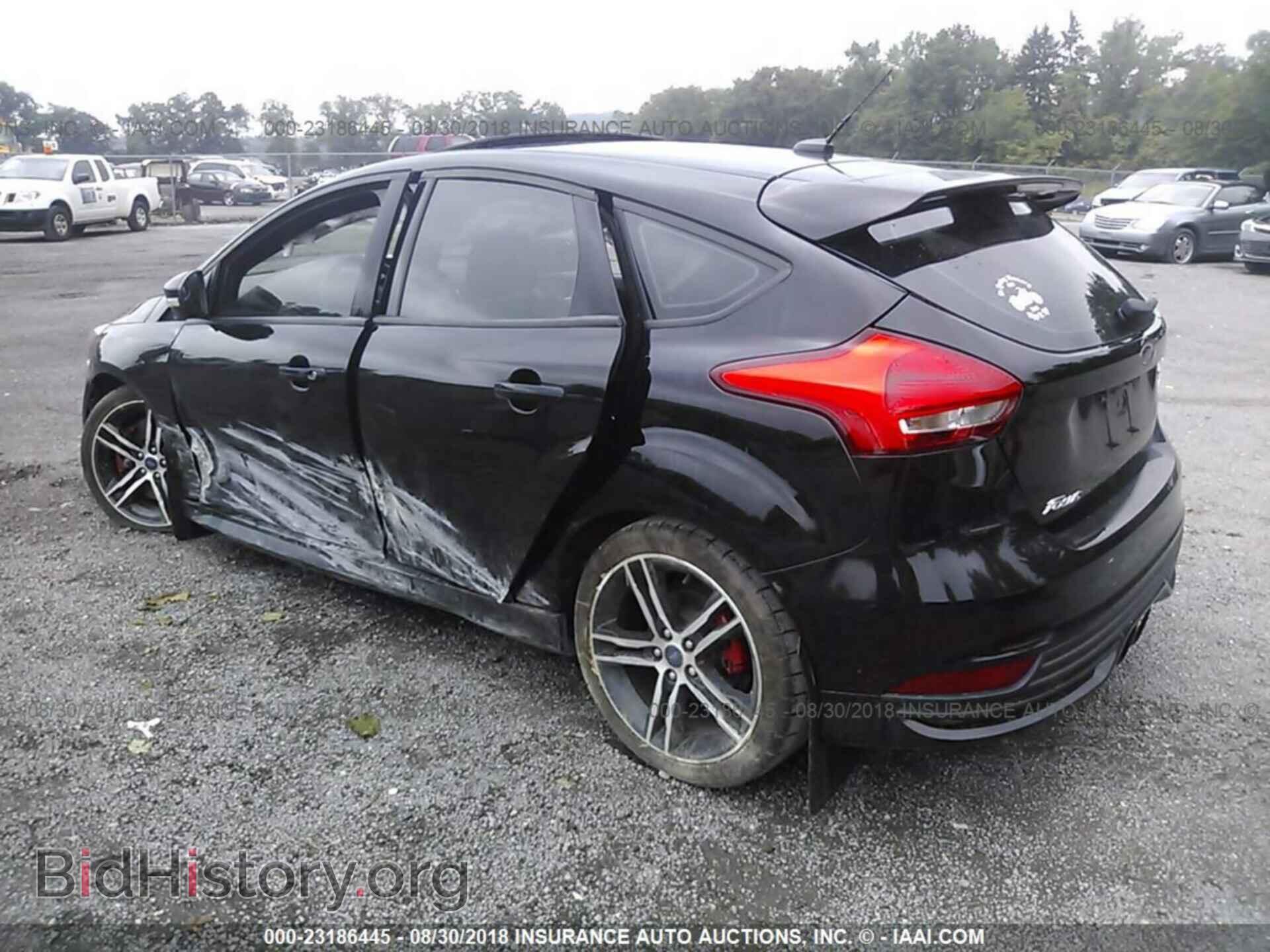 2016 Ford Focus - VIN: 1FADP3L98GL336163 - Photo 3