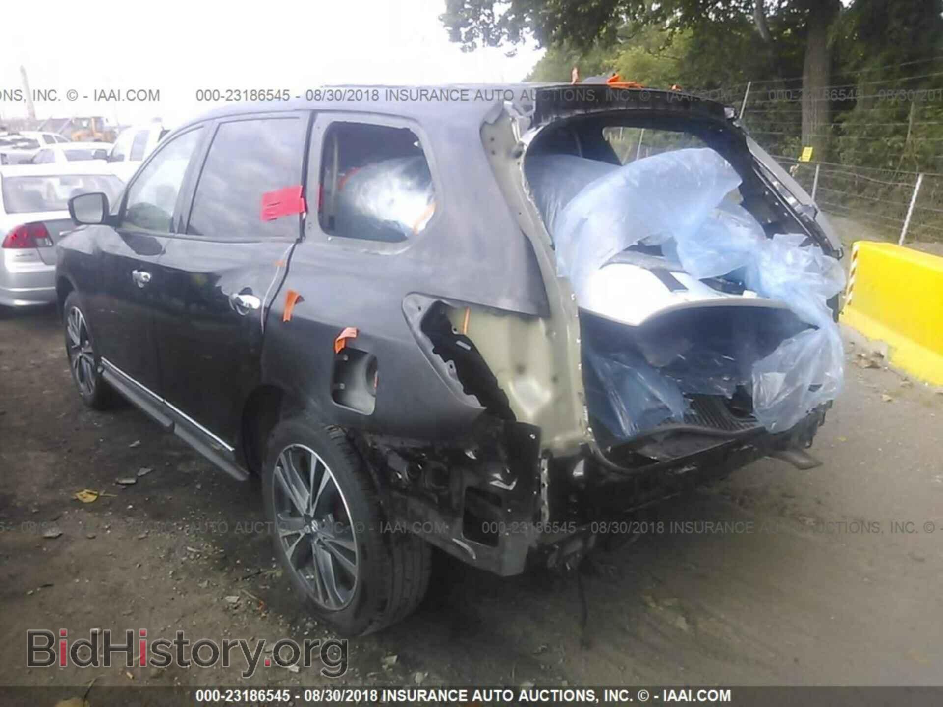 2017 Nissan Pathfinder - VIN: 5N1DR2MM8HC661281 - Фото 3