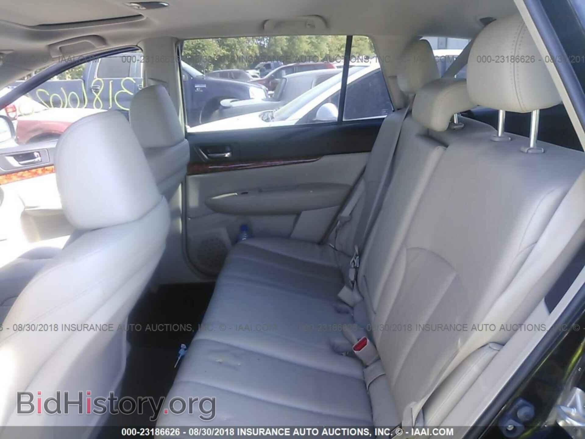 2011 Subaru Outback - VIN: 4S4BRCLC6B3333256 - Photo 8