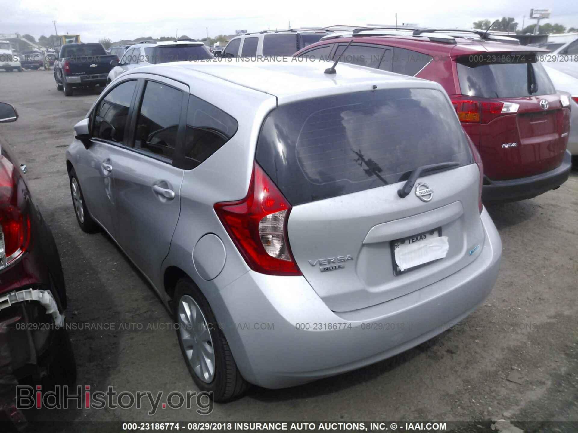 2015 Nissan Versa note - VIN: 3N1CE2CP1FL412431 - Фото 3