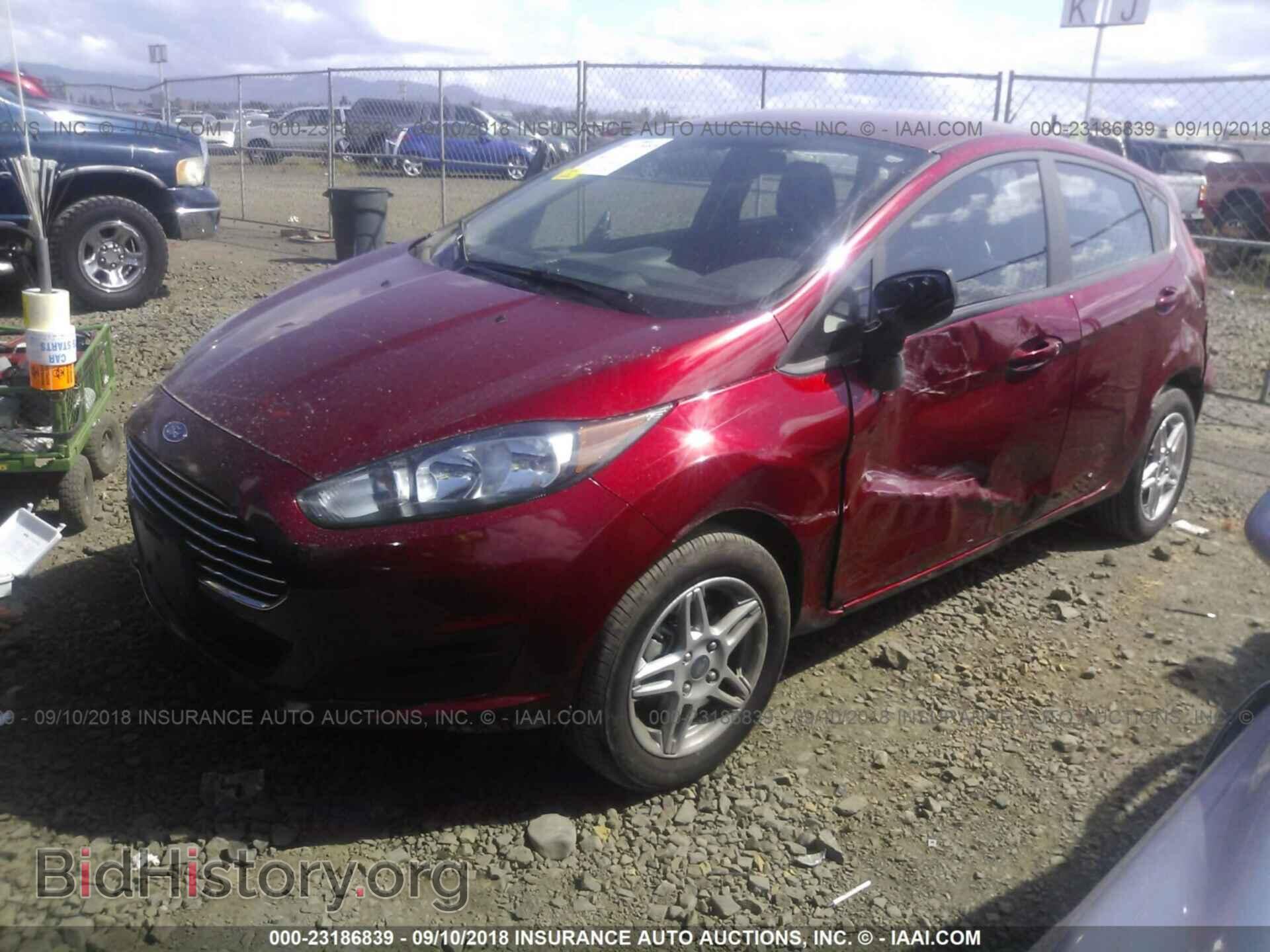 2017 Ford Fiesta - VIN: 3FADP4EJ0HM104461 - Photo 2