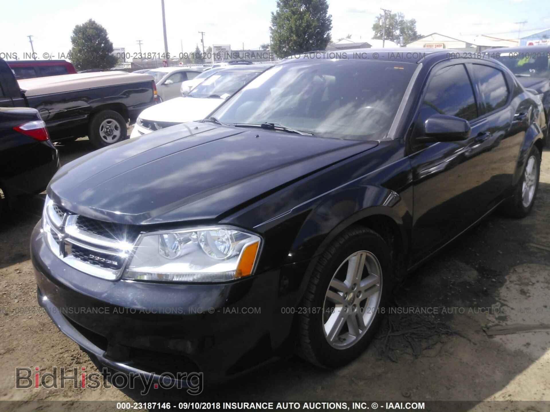 2011 Dodge Avenger - VIN: 1B3BD1FB0BN501831 - Фото 2