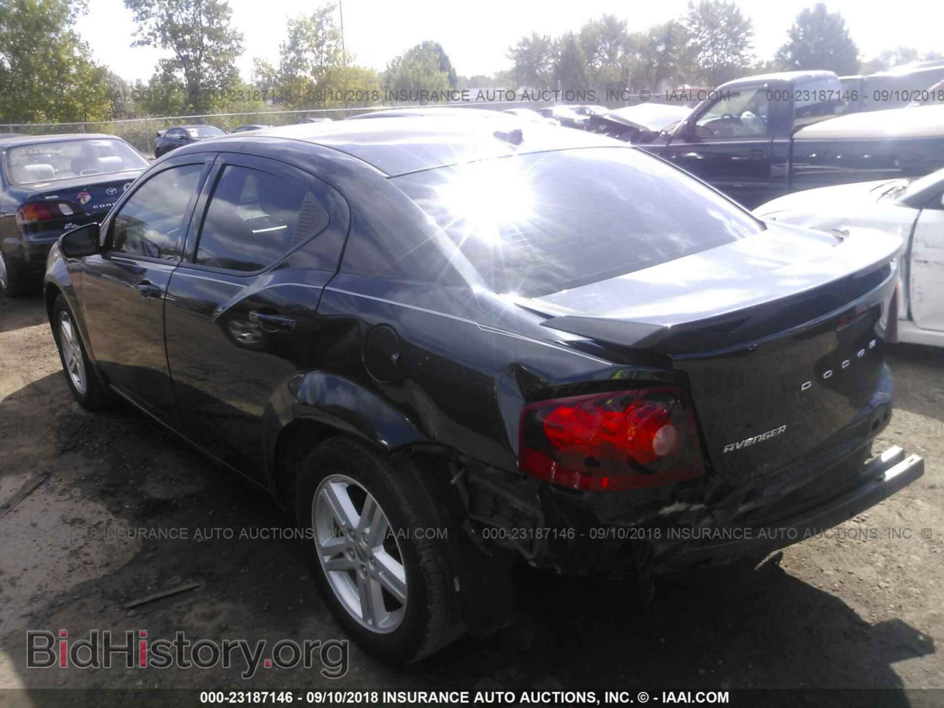 2011 Dodge Avenger - VIN: 1B3BD1FB0BN501831 - Фото 3