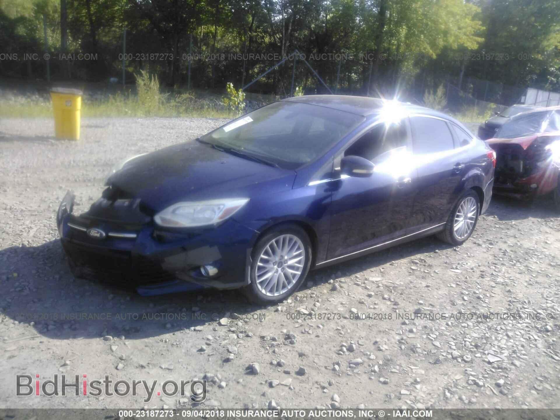2012 Ford Focus - VIN: 1FAHP3H26CL121260 - Photo 2