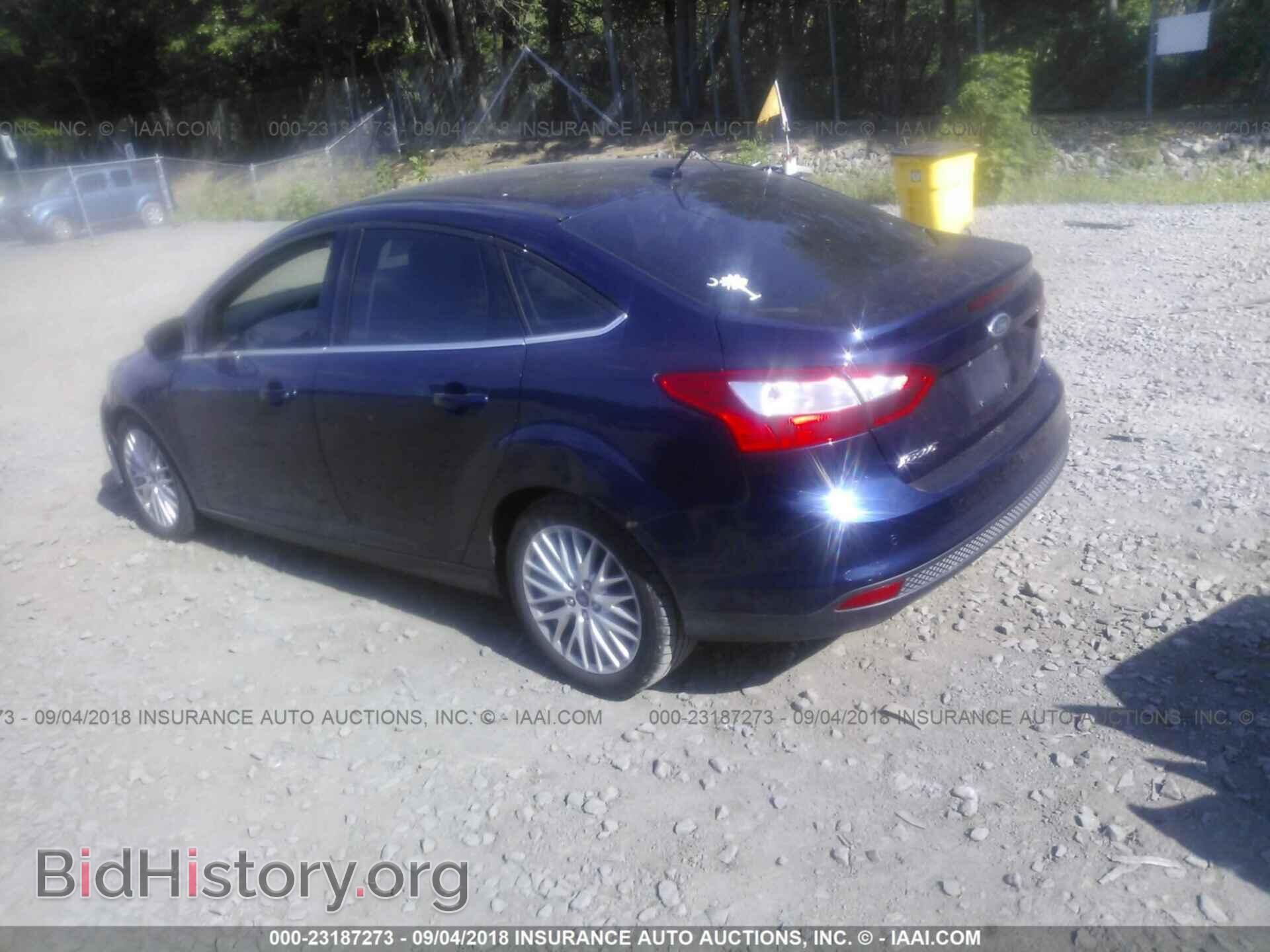 2012 Ford Focus - VIN: 1FAHP3H26CL121260 - Photo 3