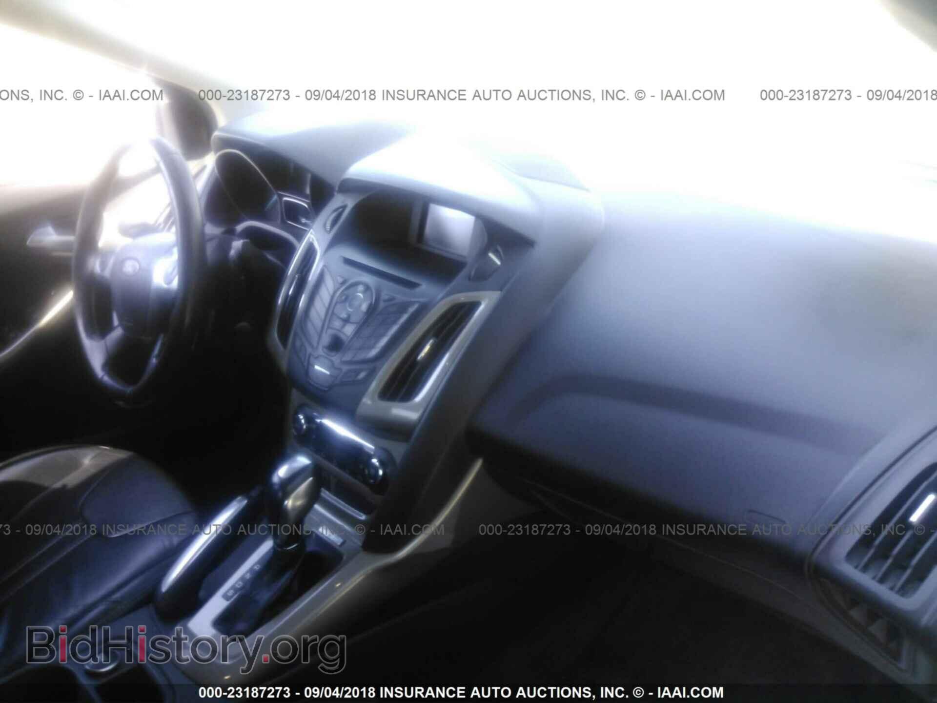 2012 Ford Focus - VIN: 1FAHP3H26CL121260 - Photo 5