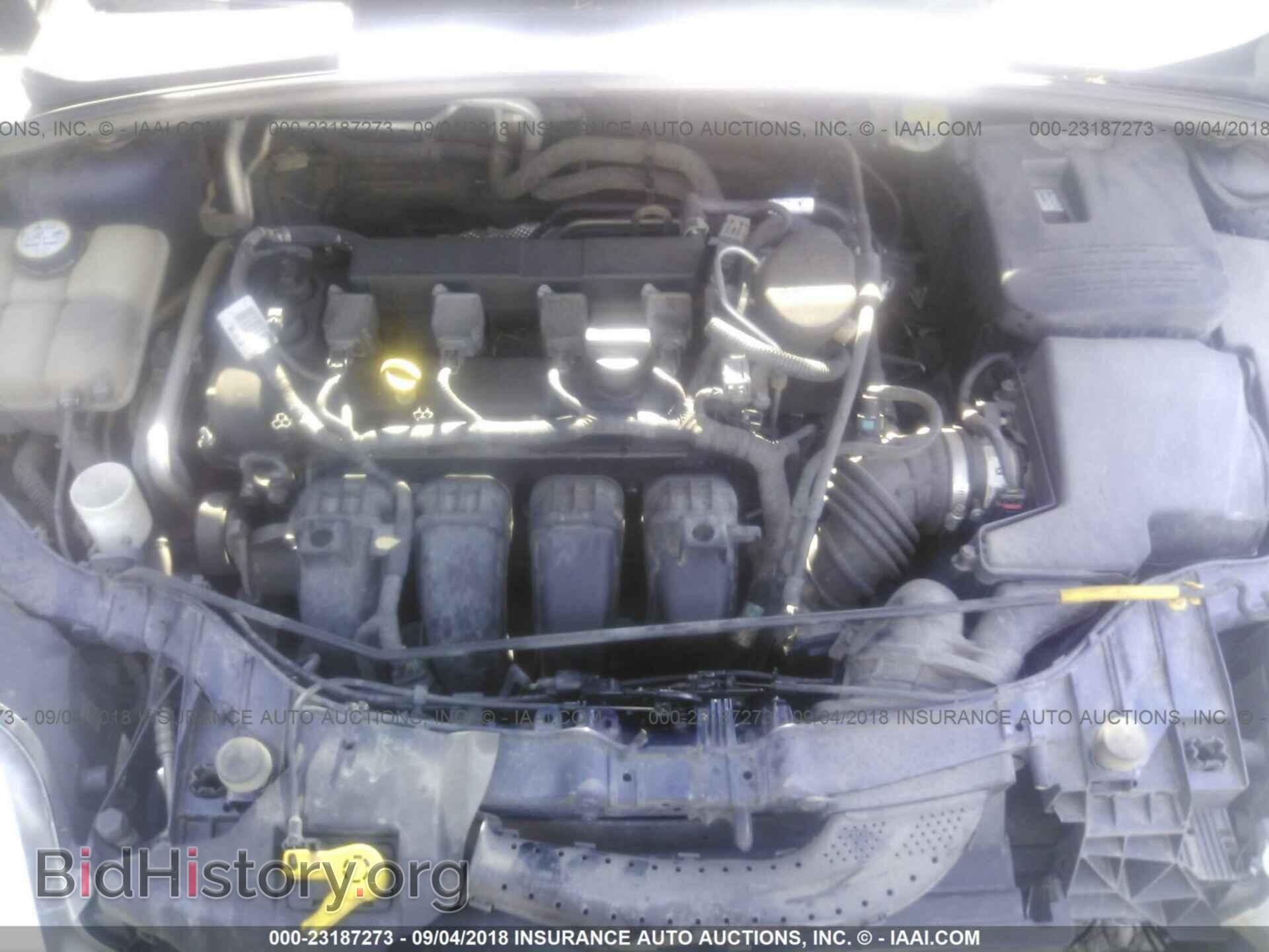 2012 Ford Focus - VIN: 1FAHP3H26CL121260 - Photo 10