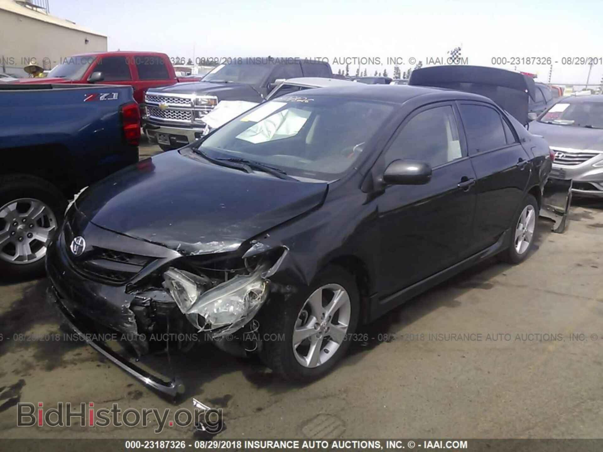 2011 Toyota Corolla - VIN: 2T1BU4EEXBC706734 - Photo 2