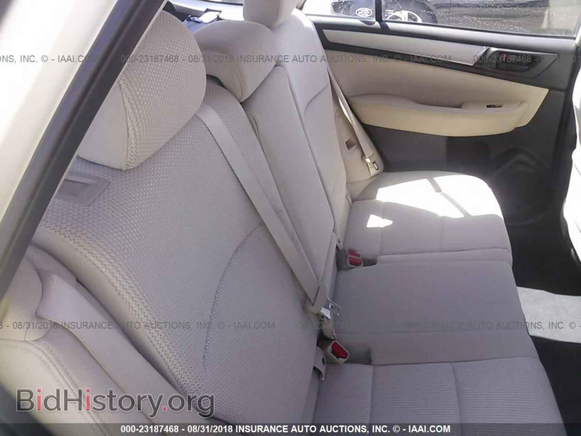 2017 Subaru Outback - VIN: 4S4BSAAC6H3246185 - Фото 8