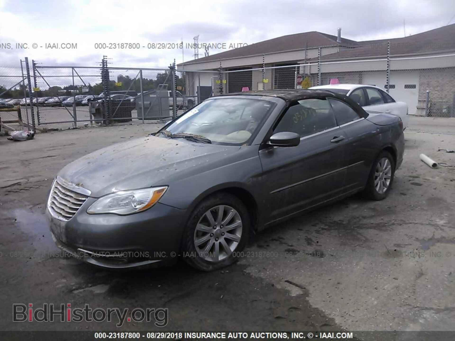 2012 Chrysler 200 - VIN: 1C3BCBEG4CN281488 - Фото 2