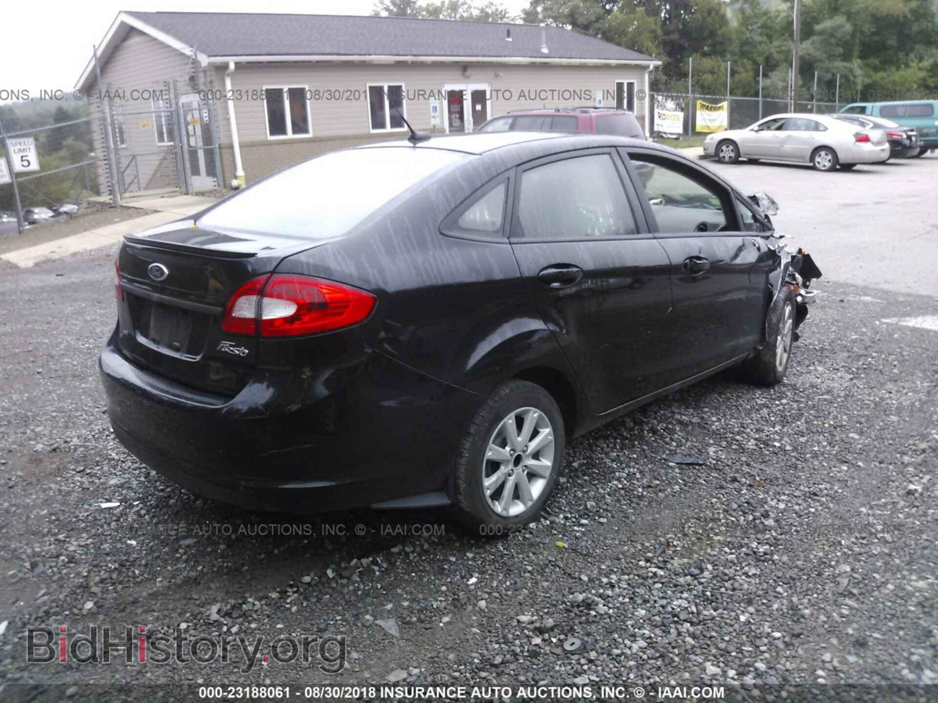 2011 Ford Fiesta - VIN: 3FADP4BJ4BM162083 - Фото 4