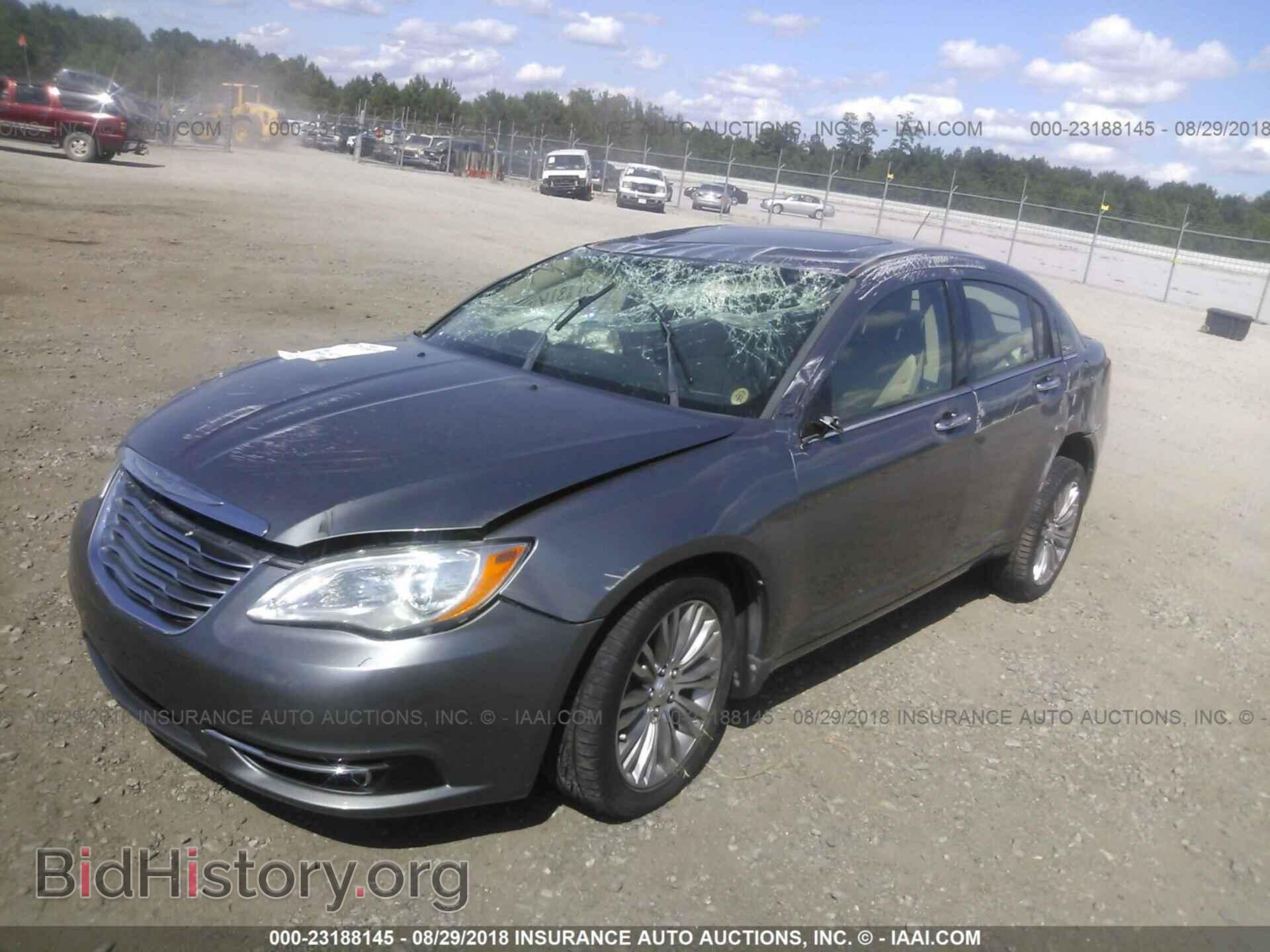 2012 Chrysler 200 - VIN: 1C3CCBCGXCN109389 - Фото 2