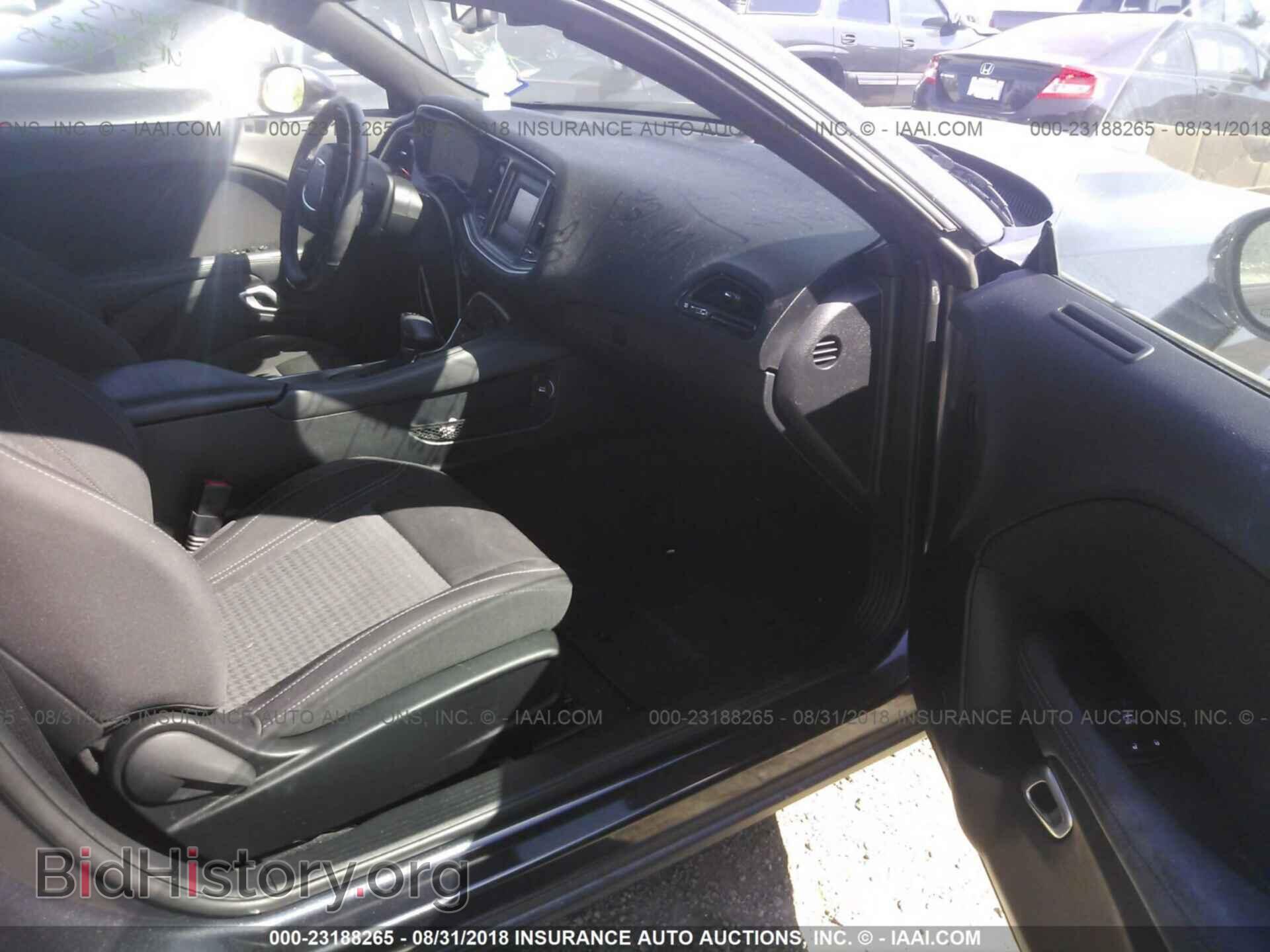 2017 Dodge Challenger - VIN: 2C3CDZBT1HH604410 - Фото 5
