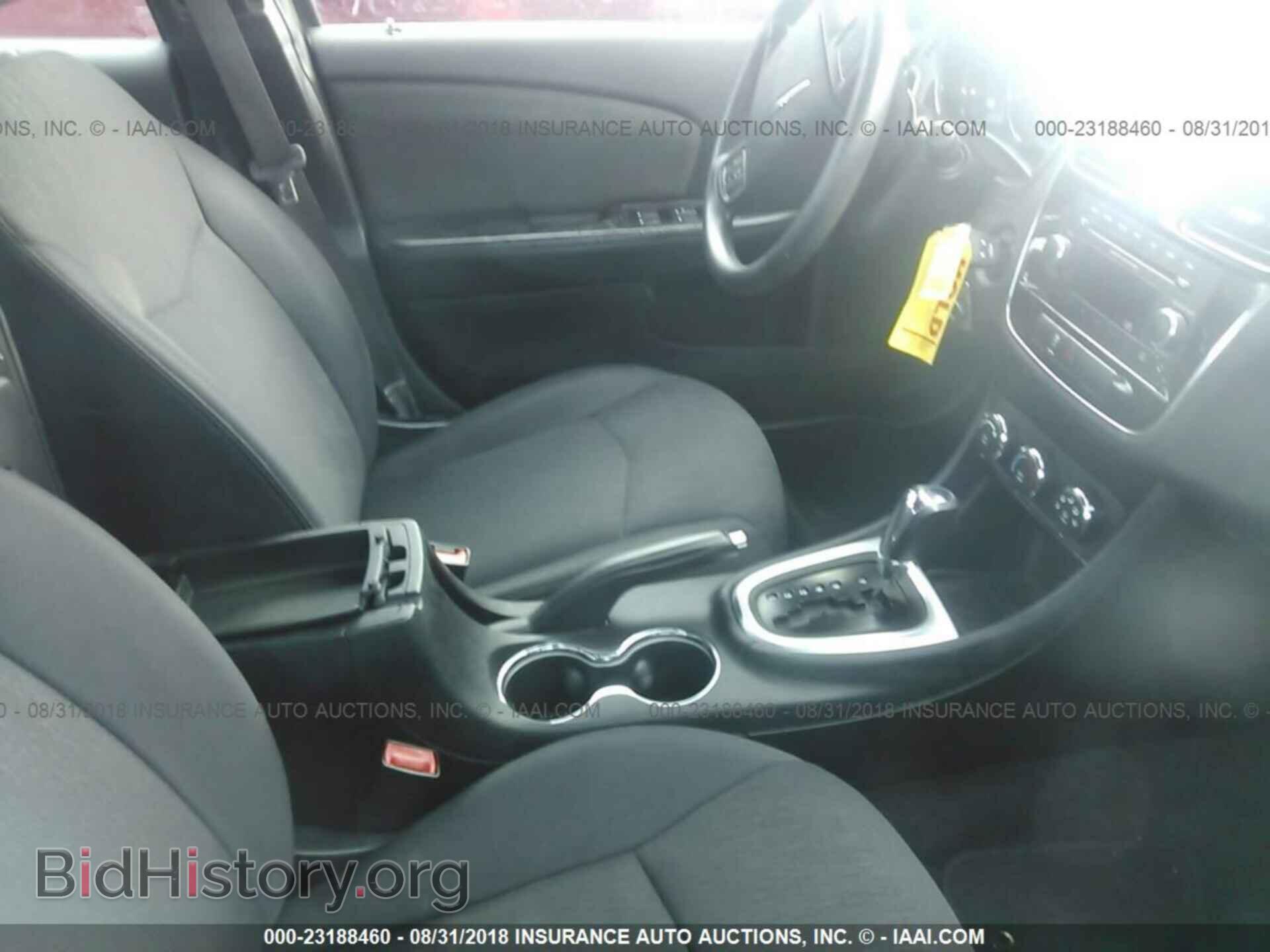 2012 Chrysler 200 - VIN: 1C3CCBAB0CN257039 - Фото 5