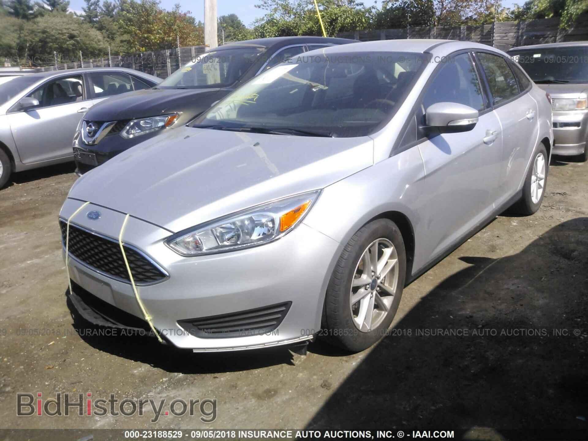 2016 Ford Focus - VIN: 1FADP3F27GL206678 - Photo 2