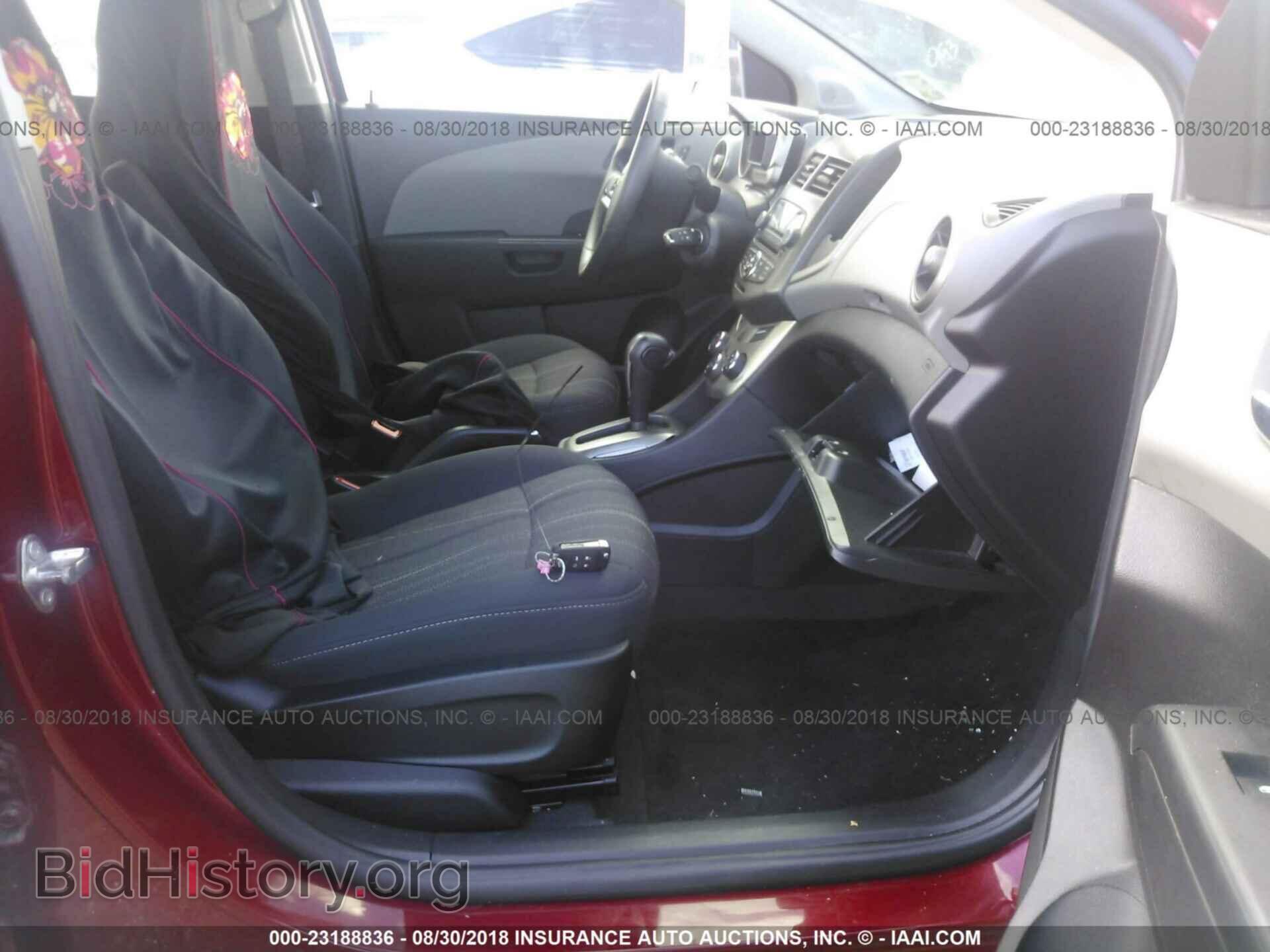 2014 Chevrolet Sonic - VIN: 1G1JC5SH4E4196903 - Фото 5