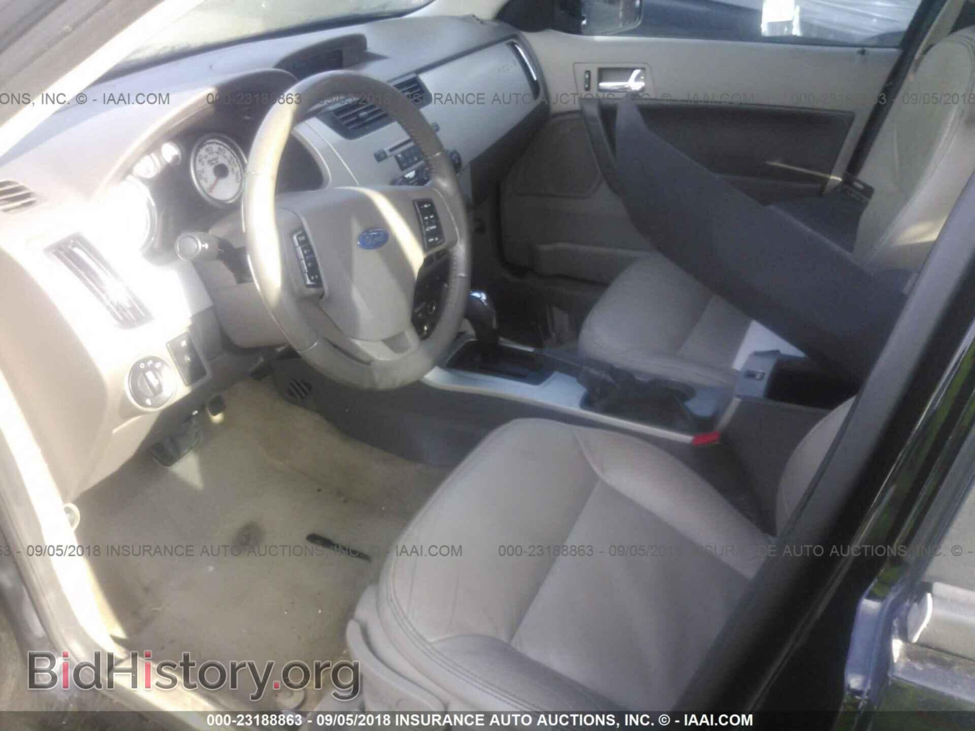 2011 Ford Focus - VIN: 1FAHP3GN4BW118804 - Photo 5