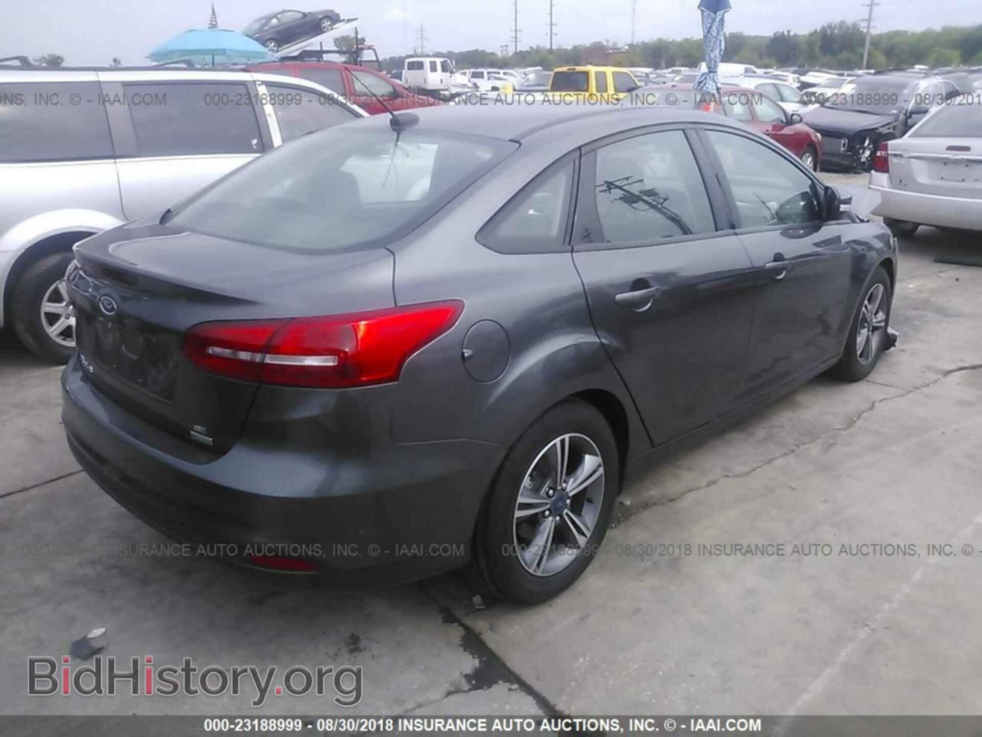 2017 Ford Focus - VIN: 1FADP3FE6HL302510 - Photo 4