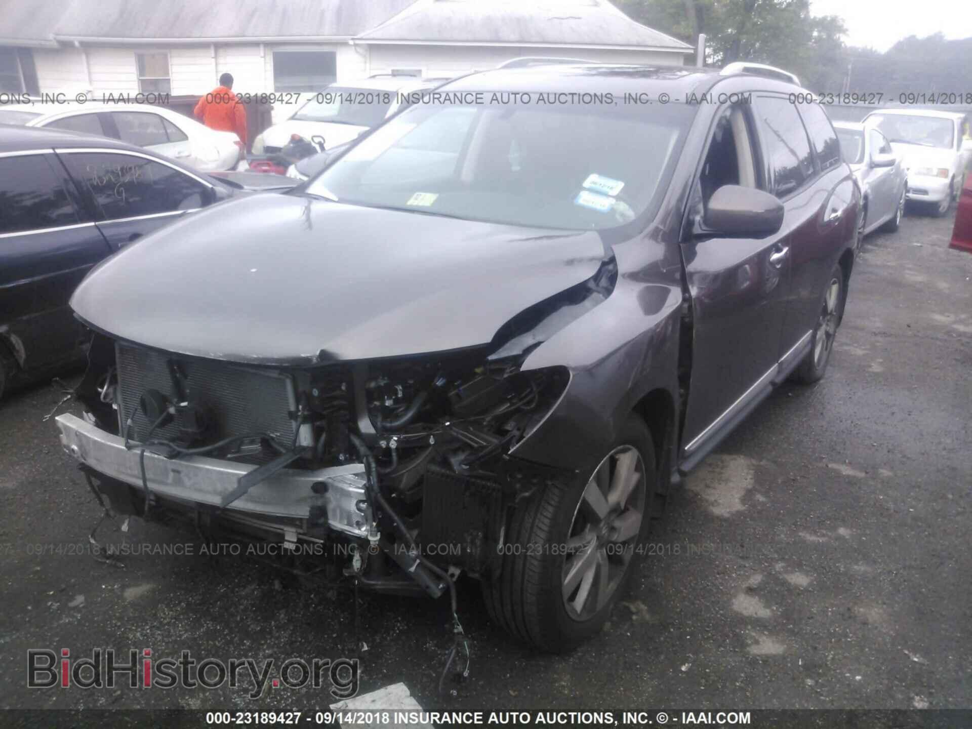 2015 Nissan Pathfinder - VIN: 5N1AR2MM5FC625645 - Фото 2